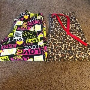 2 Pair's Of Women's Fleece Pants